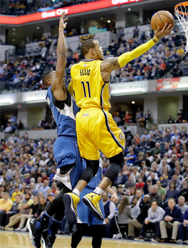 步依旧老辣 步依旧老辣